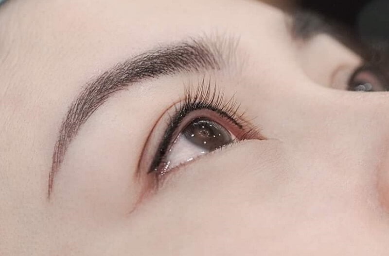 Hình ảnh phun mí mắt trên