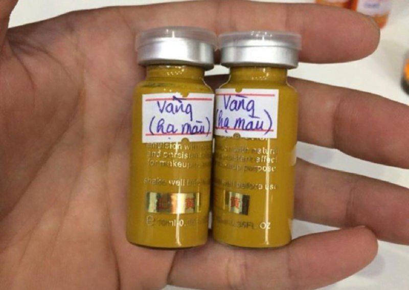 Màu vàng nghệ trong phun xăm.