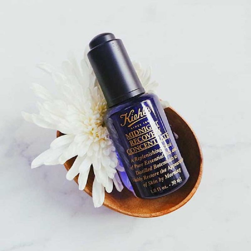 Serum Kiehl’s Midnight Recovery Concentrate.