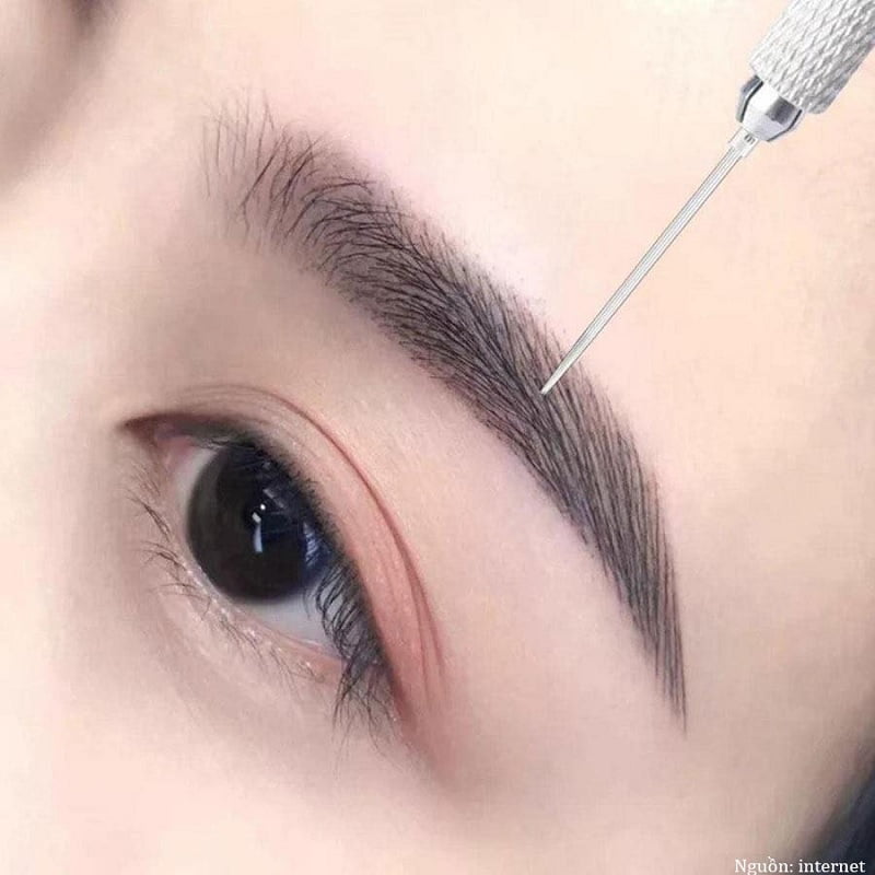 Các kiểu chân mầy bạn có thể tham khảo.