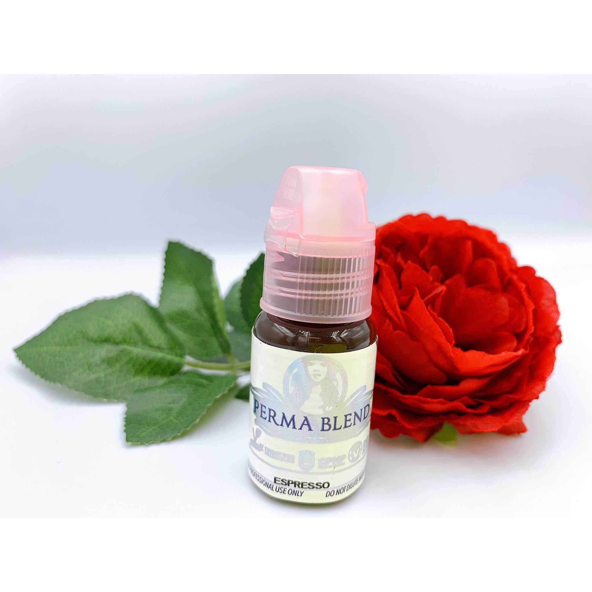 Mực phun xăm Perma Blend của nước nào?