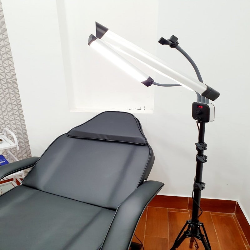Đèn hỗ trợ xăm hình